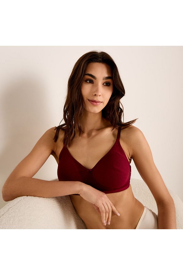 FAV-Adjustable Strap Bra with Hook and Eye Closure 1