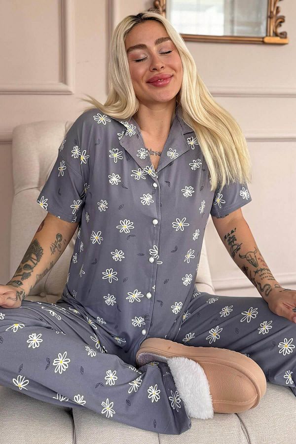 Pijamaevi-Gray Soft Daisy Patterned Bamboo Front Buttoned Short Sleeve Pajama Set 1