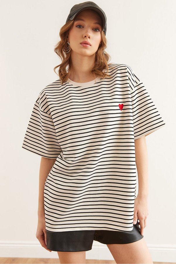 Olalook Women's Black Heart Embroidery Striped Comfortable Fit T-Shirt Tsh- 19000837
