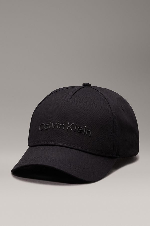Calvin Klein-Atmungsaktive Herren-Sportmütze aus Baumwolle mit verstellbarer Metallschnalle in Schwarz K50K 511987 -BEH 1