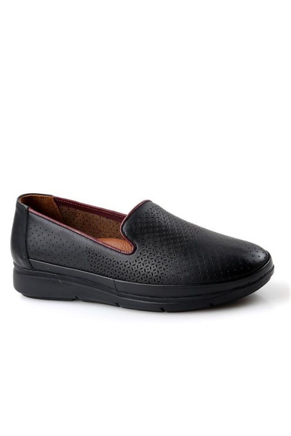 Scavia-02444 حذاء كاجوال جلدي للنساء من Ortho Pedic 1