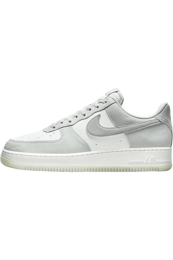 Nike-Nike Air Force 1 '07
Hellsilberner Bimsstein – Schuhe 1