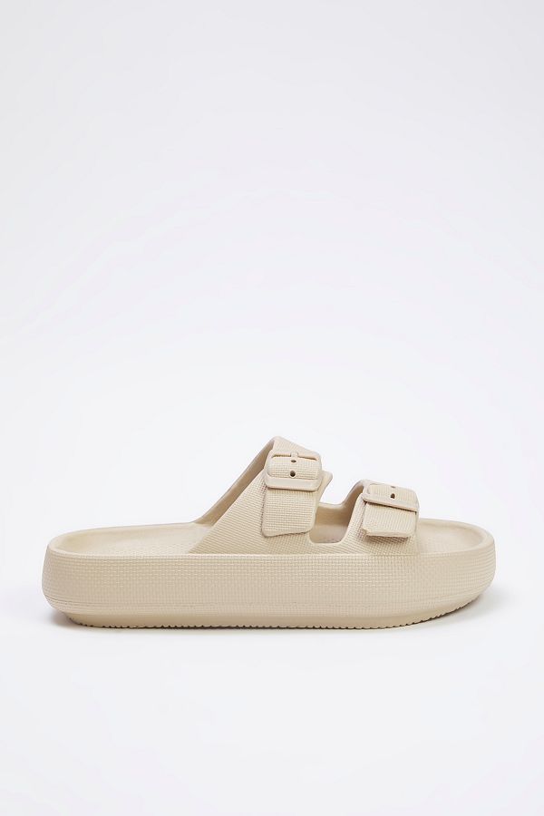 TRENDYOL SHOES-Papuci de damă cu talpă ușoară, cu cataramă cu bandă dublă, bej TAKSS25TE00019 1