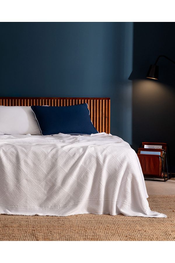 Madame Coco-Froncois Single Bedspread 1