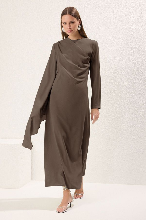 Trendyol Modest-Nerzfarbenes, detailliertes, gefüttertes Abendkleid TCTSS24DB00036 1