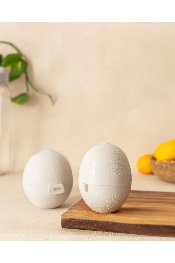 Madame Coco-Justine Lemon Storage Container and Lemon Squeezer 1