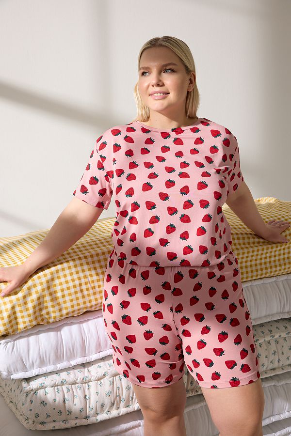 Trendyol Curve-Pink Strawberry Pattern Soft Button Milan Knitted Pajamas Set Tbbss25Ai00060 1