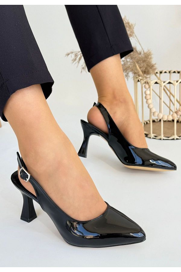 Moka Shopin-Mokashopin Ester Black Patent Leather Heeled Shoes 1
