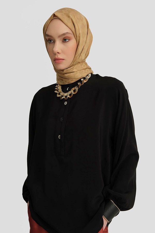 Armine-25Y3719 Black Buttoned Blouse 1