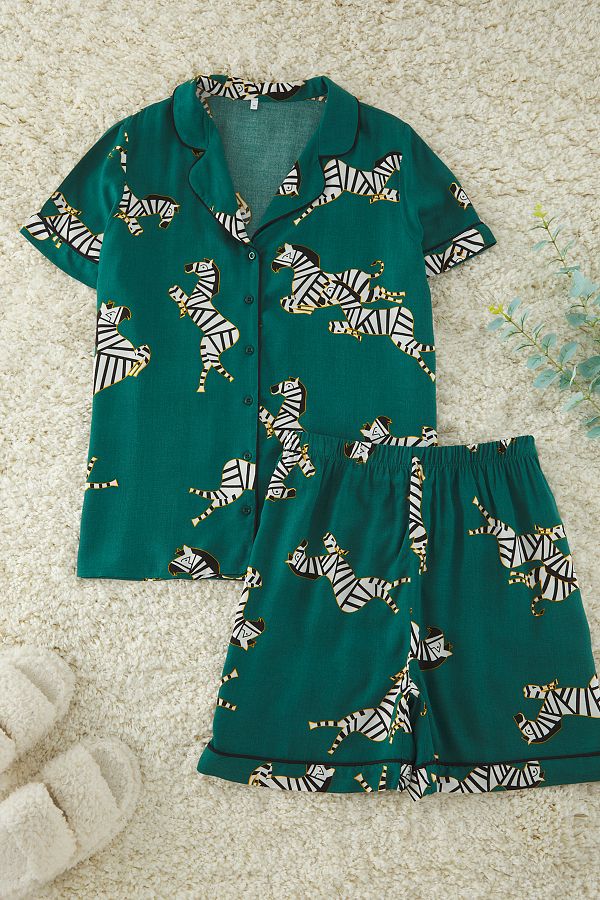 Trendyol Curve-Zebra Patterned Pajama Set - Emerald Green and Piping 1