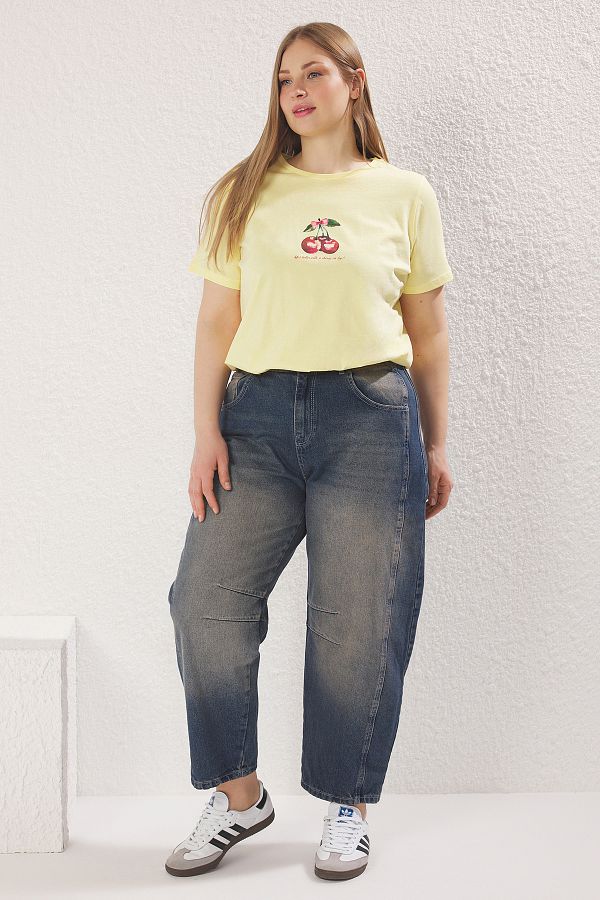 Trendyol Curve-Kék magas derekú Bagyy Fit nagy méretű farmernadrág TBBSS25CJ00000 1