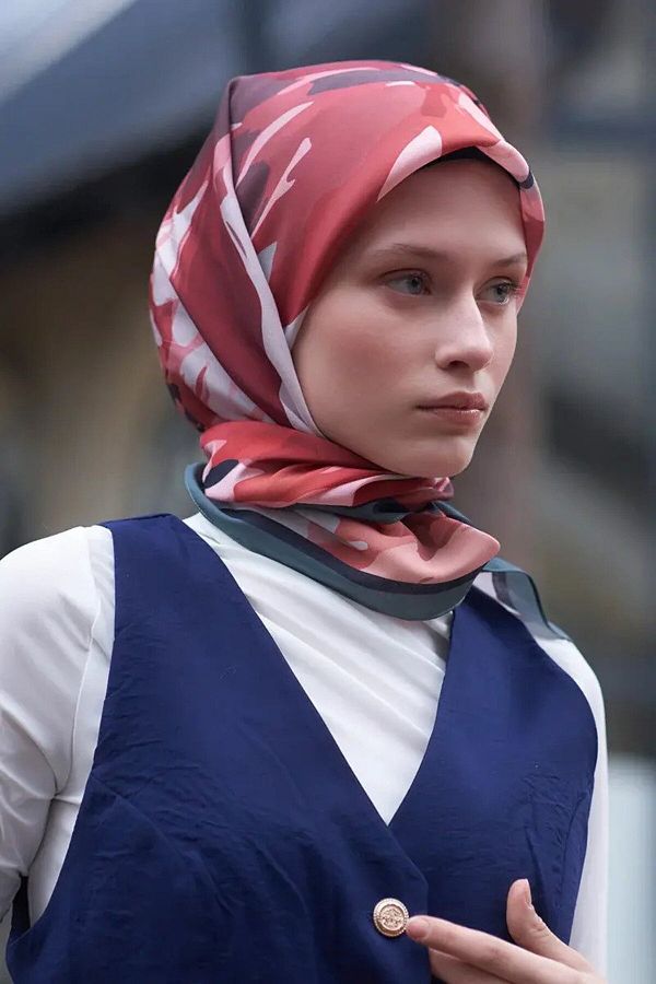 ED Scarf-Freya Pattern Modal Scarf - Ruby 1