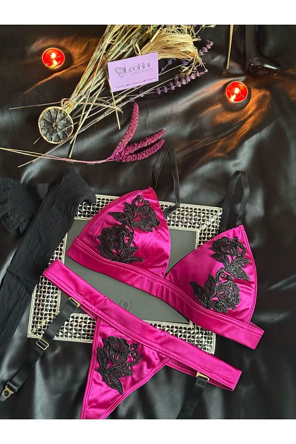 MODA-Fuchsia Garter Set (Including Socks) 1