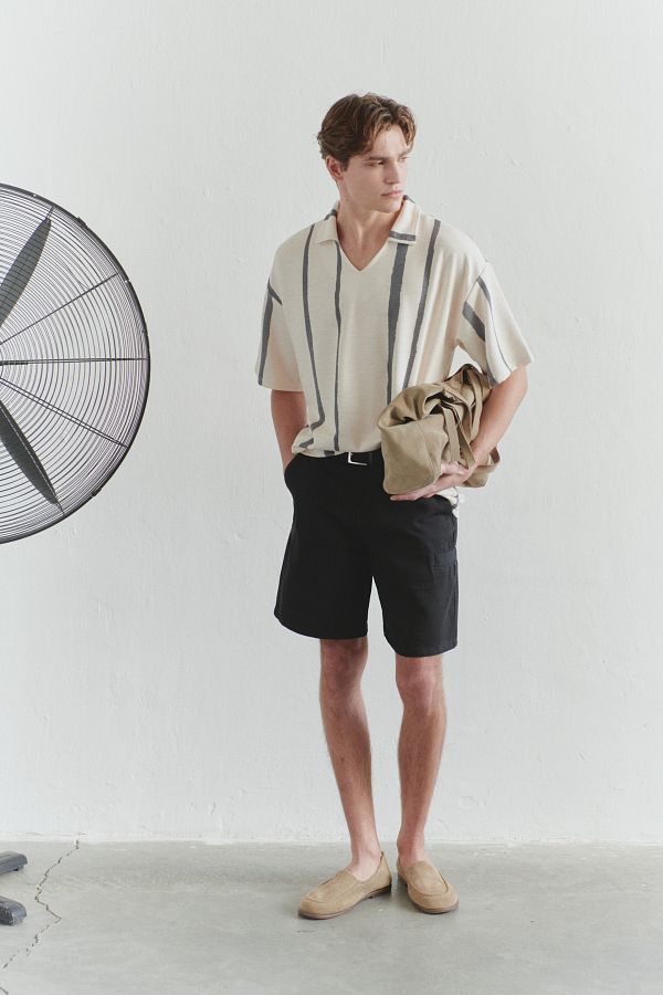 Trendyol Collection-Pantaloni scurți negri și bermude - TMNSS25SR00026 1