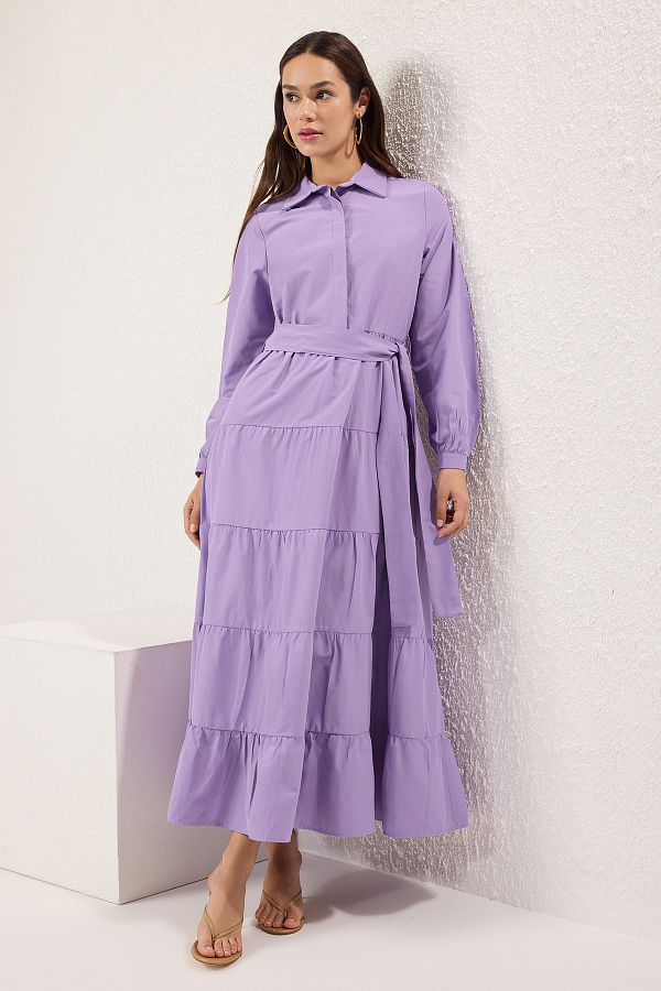 Trendyol Modest-Tkané bavlnené šaty s fialovým pásom TCTSS25EB00112 1