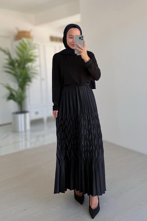 Ka Hijab-تنورة ذات ثنيات منقوشة ذاتيًا - أسود 1