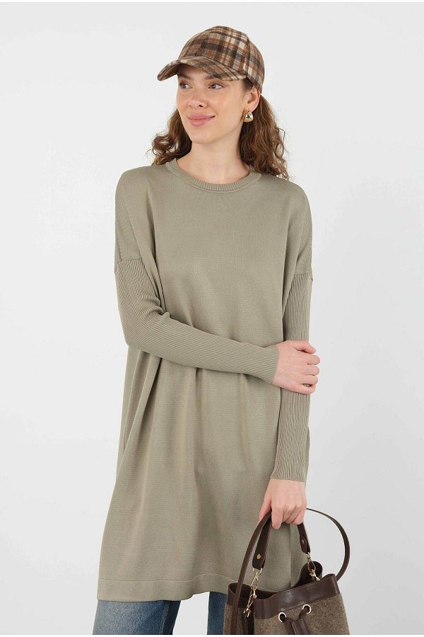 HEQA-Knitwear Mink with Side Slits 1