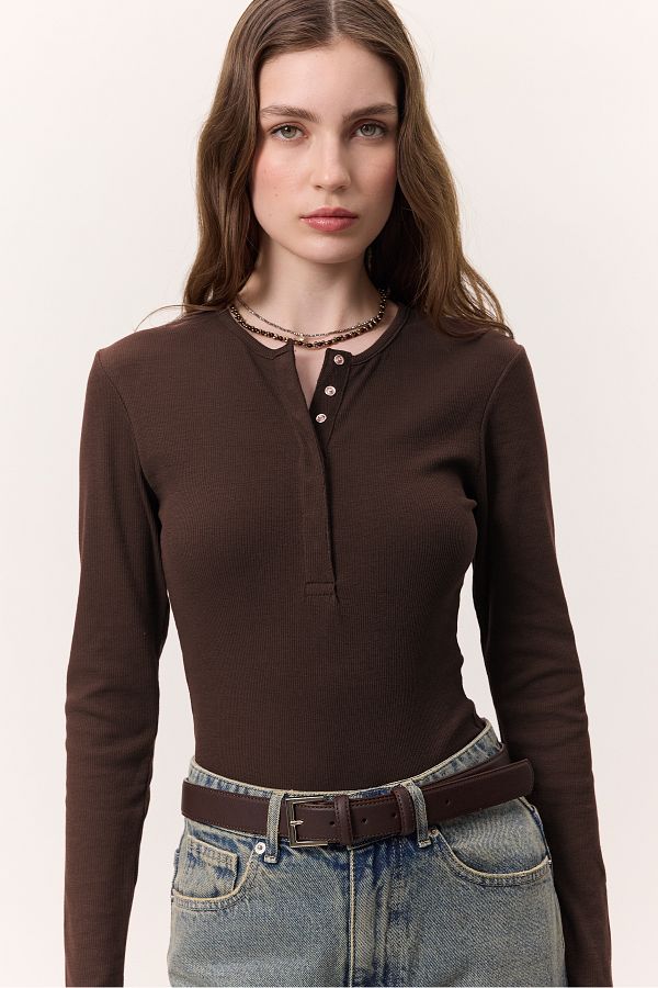Manuka-Body Openings with Snap Collar, Long Sleeves and Coffee Colors 1