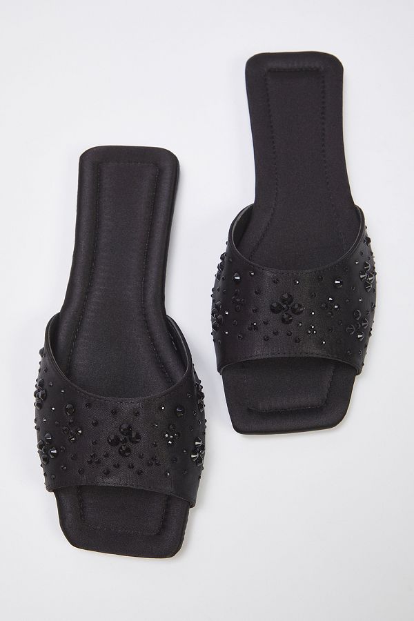 TRENDYOL SHOES-شبشب نسائي أنيق من الساتان الحجري الأسود TAKSS25TE00025 1