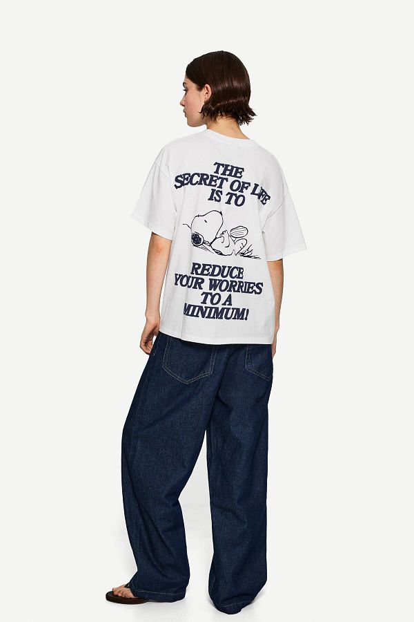 Bershka-تي شيرت بأكمام قصيرة وطبعة سنوبي 1