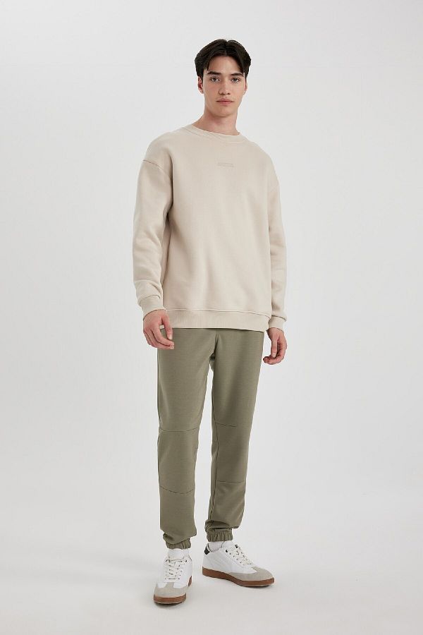 DeFacto-Regular Fit Slim Sweatpants with Zipper Pockets and Lace-Up Elastic Waist B3657Ax24Sp 1