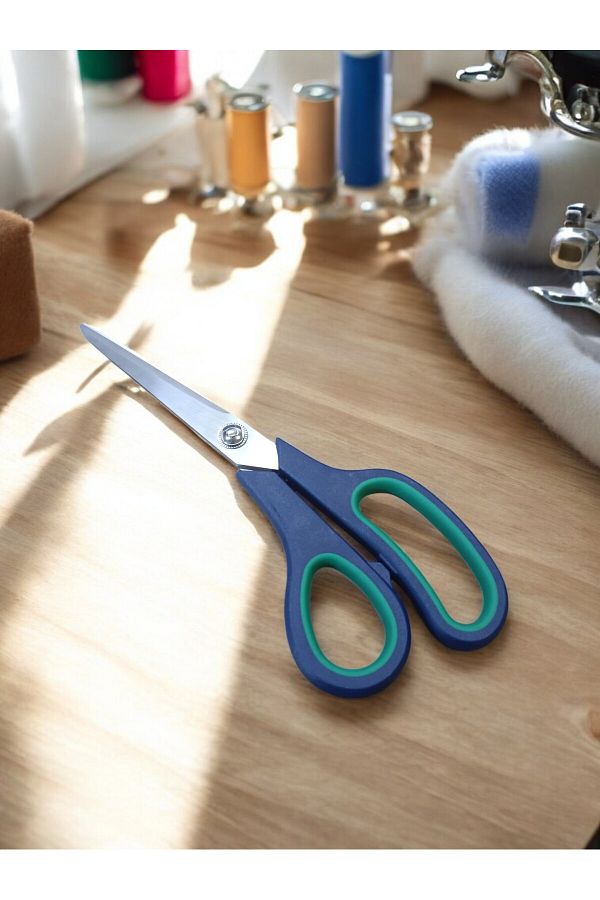 intoku-Stainless Steel Large Size Tailor Scissors 8.5 1