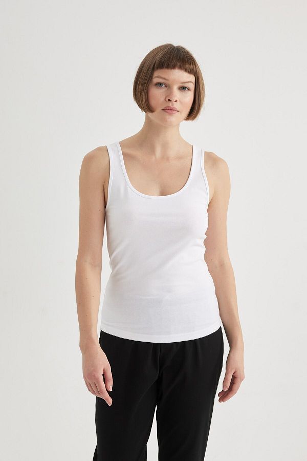 DeFacto-Regular Fit Cotton Basic Plain White Inner Undershirt-Fall in Love R9041Az24Sp 1