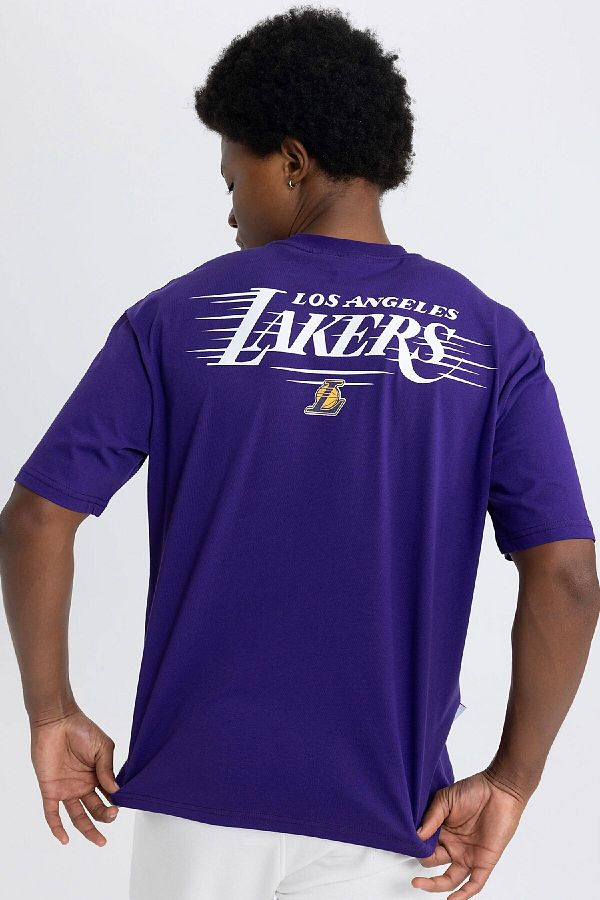 DeFacto-تي شيرت Los Angeles Lakers NBA كبير الحجم - رقبة دائرية، كم قصير، مقاس واسع B7480ax24sp 1