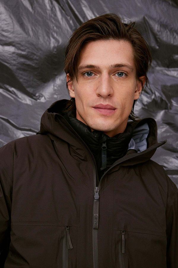H&M-Regular Fit Lightweight shell jacket in StormMove™ 1