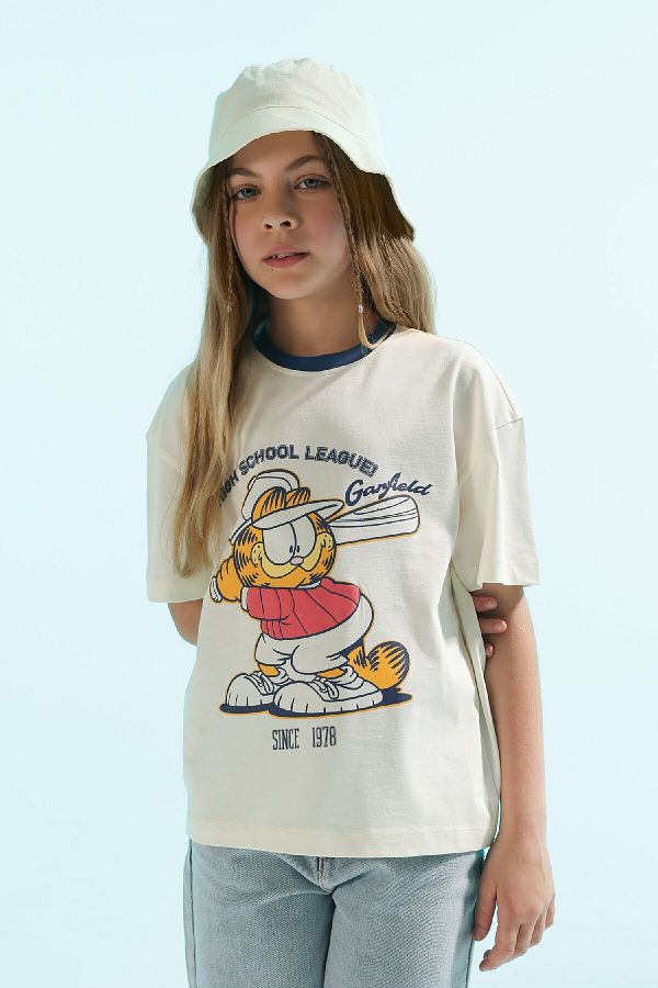 DeFacto-Garfield Patterned Girl's T-Shirt - Relax Fit, Crew Neck, Short Sleeve C1449A824Sm 1
