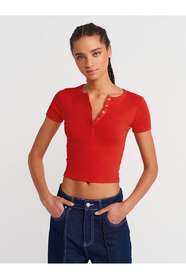 Dilvin-31704 Snap Button Short Sleeve Top-Red 1