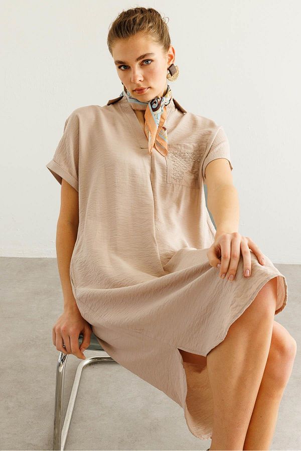 Desen Triko-Women's Dress Stone Chain Detailed Polo Collar Pocket 1