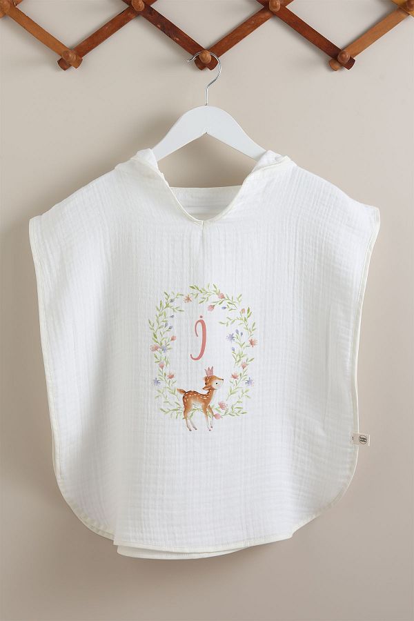 Tuğba Kuğu-Letter I Little Deer Letter Series 4 Layer Mussumel Poncho 1