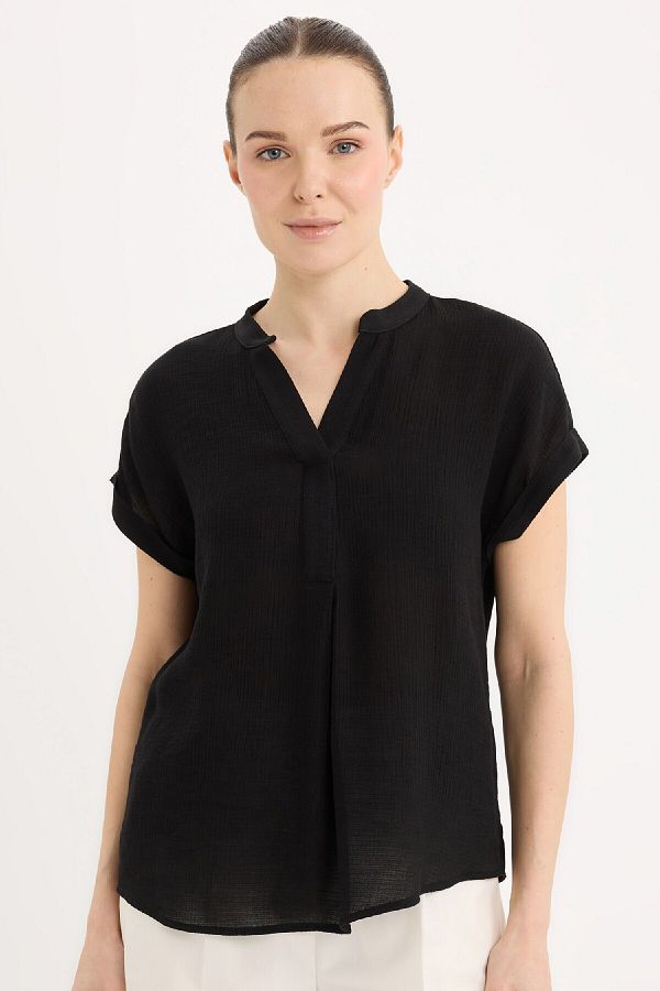 DeFacto-Regular Fit Apache Collar Basic Plain Short Sleeve Blouse E6288Ax25Sp 1