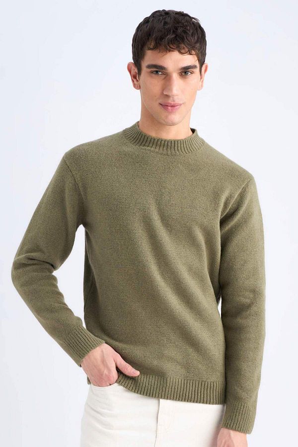 DeFacto-Relax Fit Strickpullover mit Rundhalsausschnitt E8390AX24CW 1