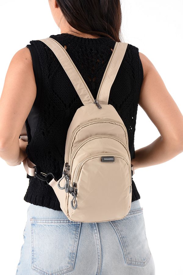 YOGII-Unisex Crinkle Fabric Water Resistance, X-Heel and Backrest Body Bag 1