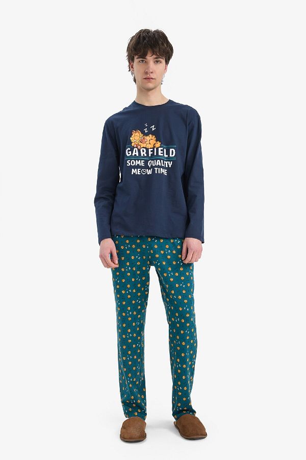 DeFacto-Garfield Pajama Set Regular Fit Long Sleeve Top with Stretchy Waisted Long Bottom 1