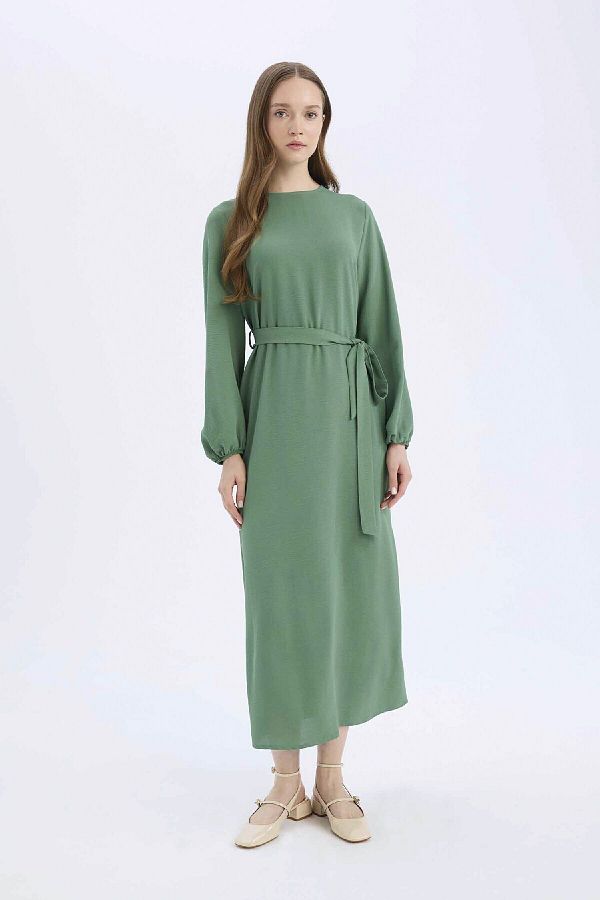 DeFacto-Aerobin-Langarmkleid mit normaler Passform, Rundhalsausschnitt, Midi E5268AX25SP 1