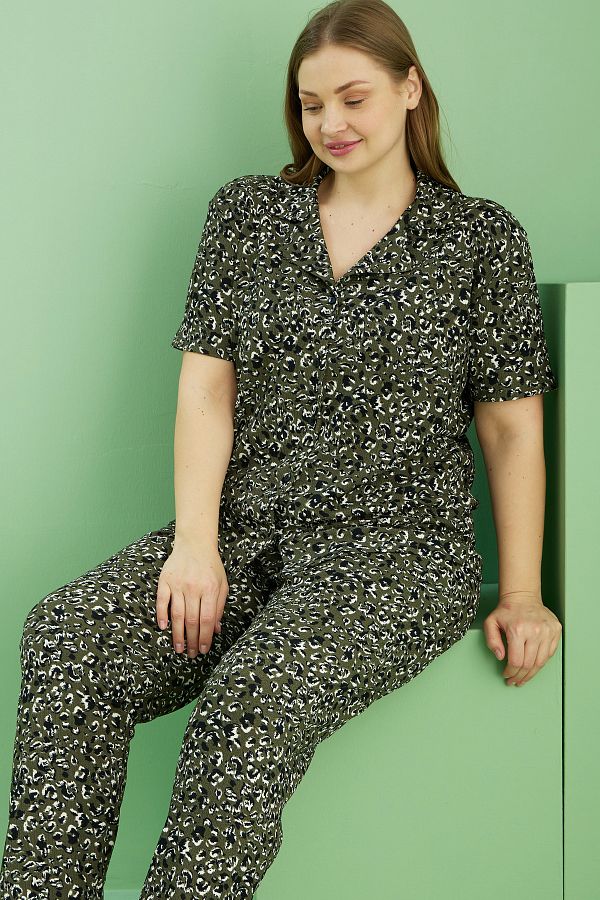 Siyah İnci-Mustache Patterned Pajama Set Large Size Khaki Buttoned Curly Boy Bastı 1