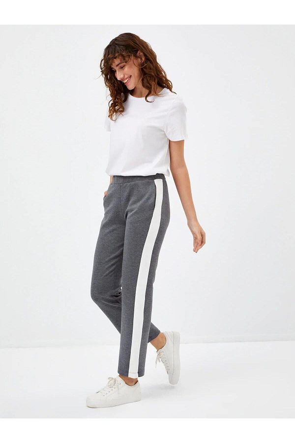 Faik Sönmez-U68323 Pantaloni de sport antracit - Detaliu bandă de contrast 1
