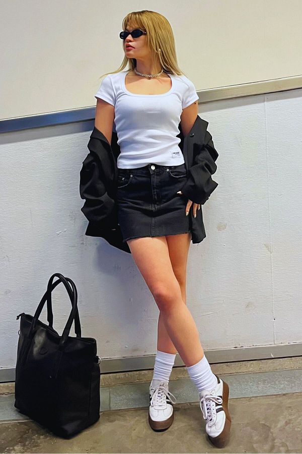 Bases-Short Sleeve Square Neck Ribbed T-Shirt 1