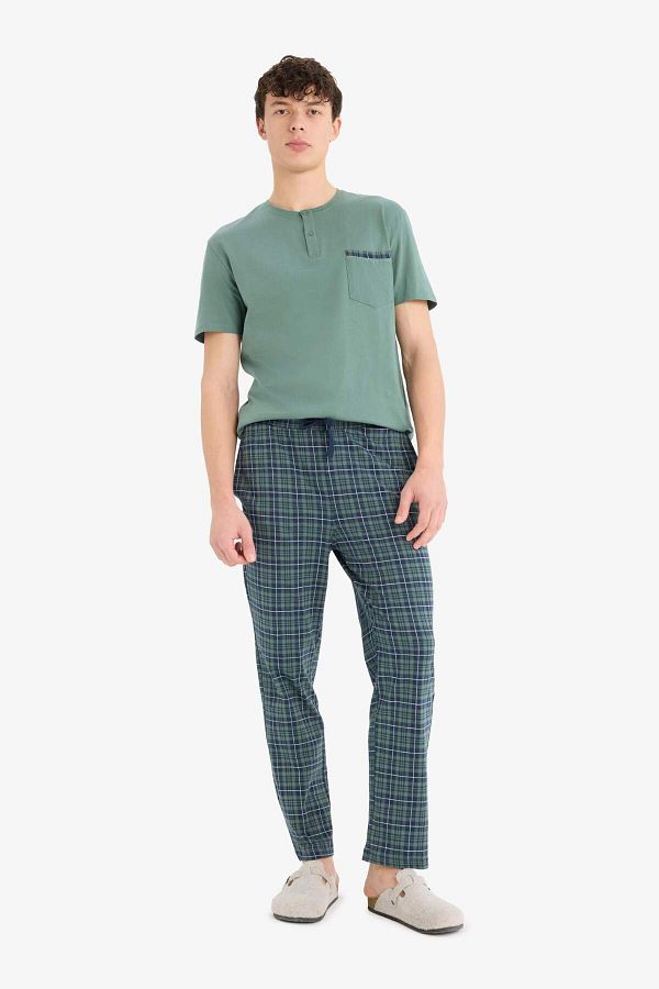 DeFacto-Regular Fit Pajama Set - Short Sleeve Top and Checked Long Bottom 1