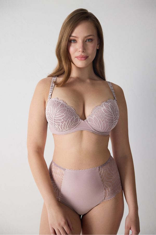 Magic Form-Leaf Patterned Lace Push up Supported Bra 1