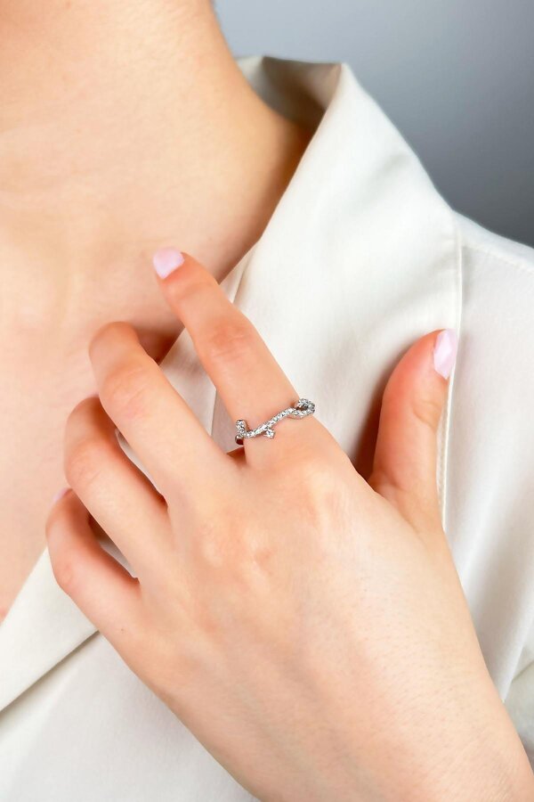 Sose Moda-Zircon Stone Thin Asymmetrical Ring - Silver 1