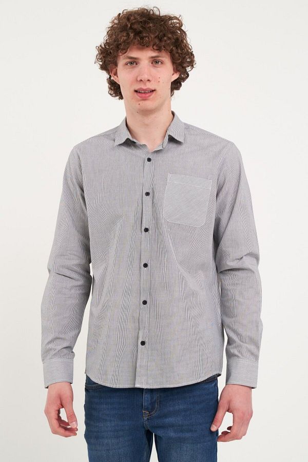 Kenvelo-Men's shirt with striped pattern and pocket 1