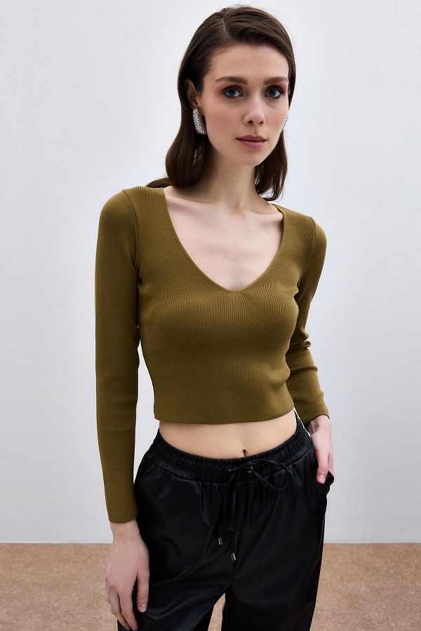 Sateen-Πλεκτό με λαιμόκοψη V - Mold Green 1
