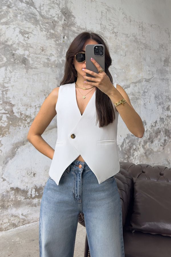 Trendyol Collection-Білий жилет Regular з двобортним V-подібним вирізом TWOSS25YE00090 1
