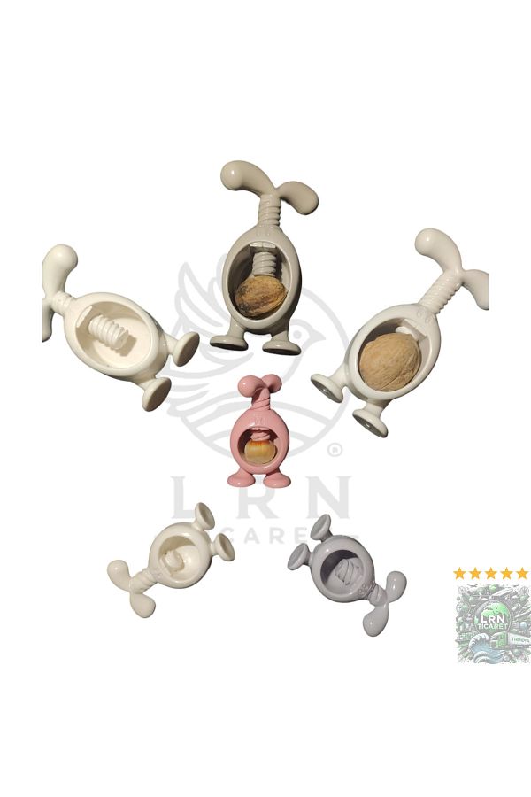 LRN-Practical and Stylish: 3-Piece Walnut & Hazelnut Cracker Set – Effortless Breaking Enjoyment! 1