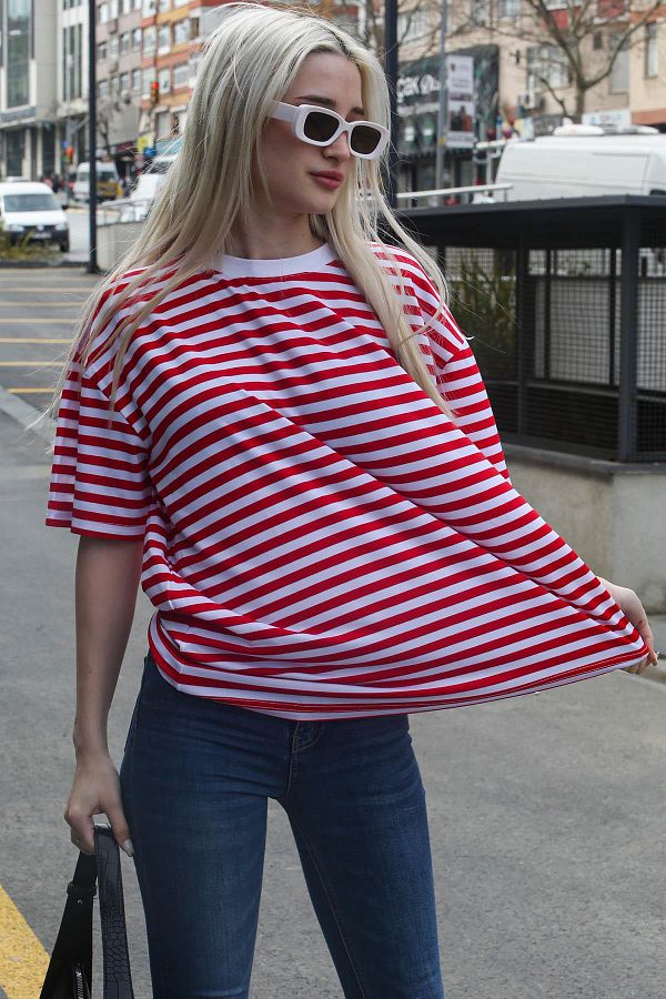 Madmext-Rot gestreiftes T-Shirt mit Rundhalsausschnitt Mg1656 1