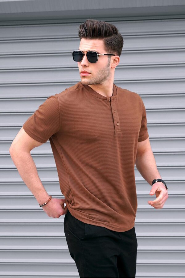 Madmext-Camelfarbenes, geknöpftes Strick-T-Shirt für Herren 1